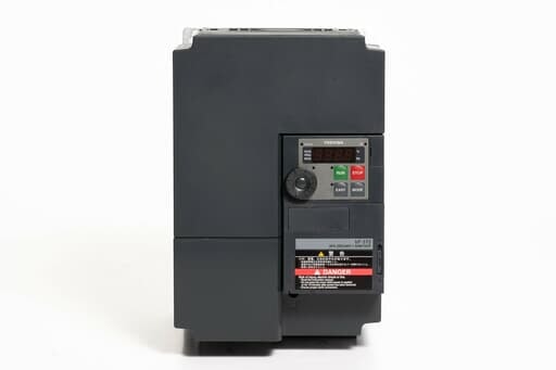 東芝 インバータ VFS15-2075PM (通電時間19900h)