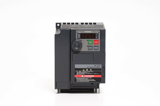 東芝 インバータ VFS15-2022PM (電源オン時間30h)