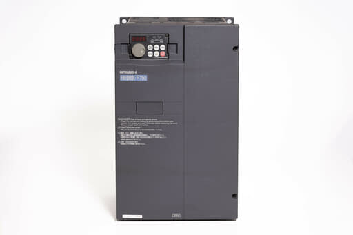 三菱 インバータ FR-F720-18.5K (通電時間132720h)