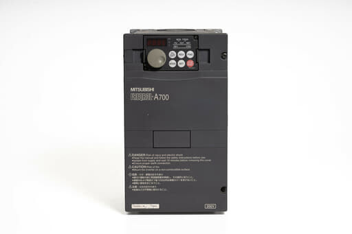 三菱 インバータ FR-A720-1.5K (制御端子台無し・通電時間88907h)