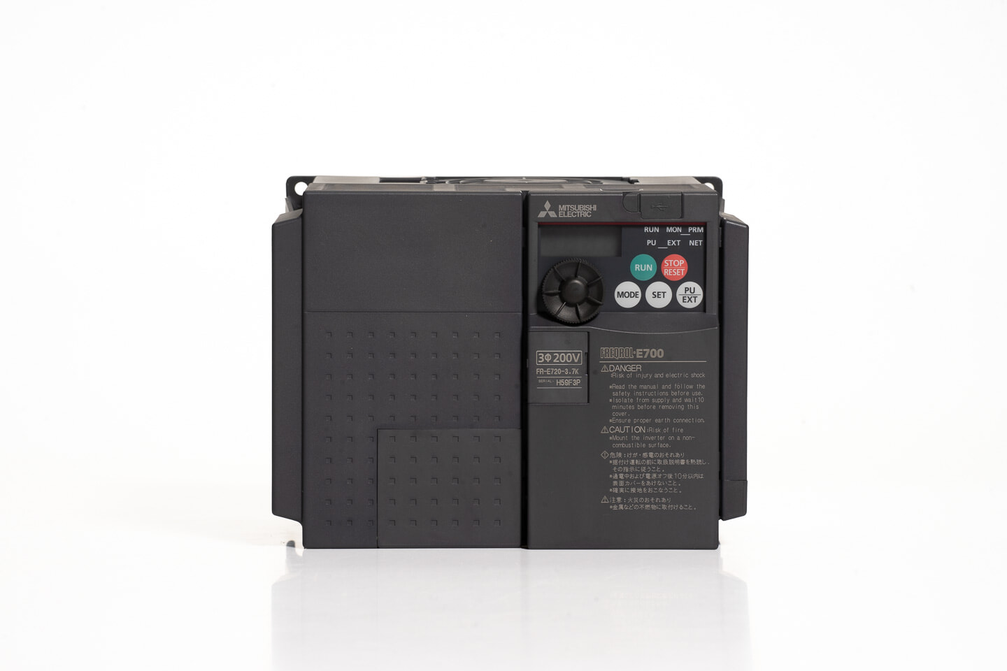 三菱 インバータ FR-E720-3.7K (通電時間26398h)
