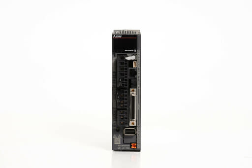 三菱 ACサーボアンプ MR-J4-10A (電源ON累積時間861h)