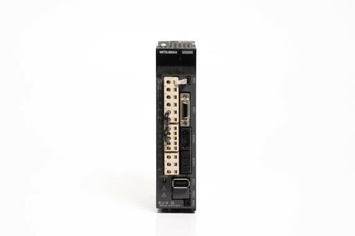 三菱 ACサーボアンプ MR-J3-10B (GA・電源ON累積時間36990h)