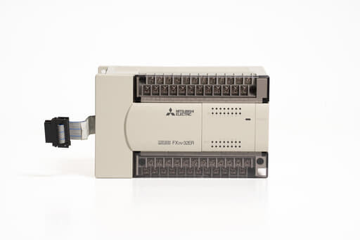 三菱 増設ユニット FX2N-32ER (19年製)