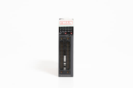 三菱 出力ユニット RY42NT2P (20年製)