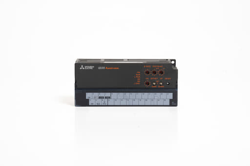 三菱 デジタル-アナログ変換ユニット AJ65BT-64DAI (19年製)