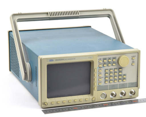 テクトロニクス データゼネレータ DG2020A