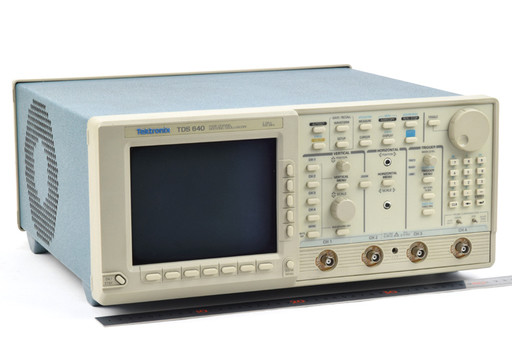 テクトロニクス オシロスコープ TDS640 500MHz (つまみかけ)
