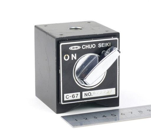 中央精機 マグネットベース C-67