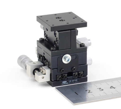 中央精機 XYZ軸スリムステージ 30×30mm LV-337-1+LD-347-R1
