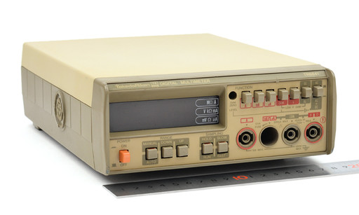 アドバンテスト デジタルマルチメータ TR6841