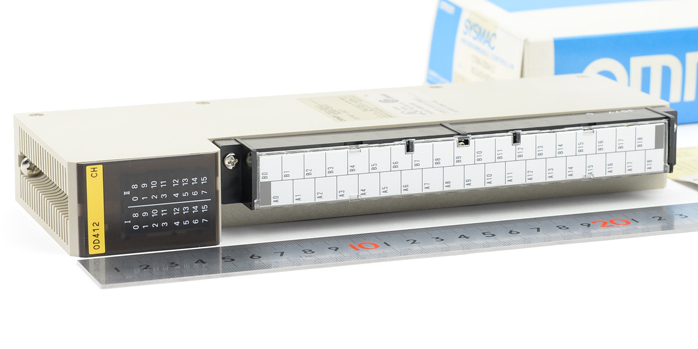 オムロン 出力ユニット C500-OD412