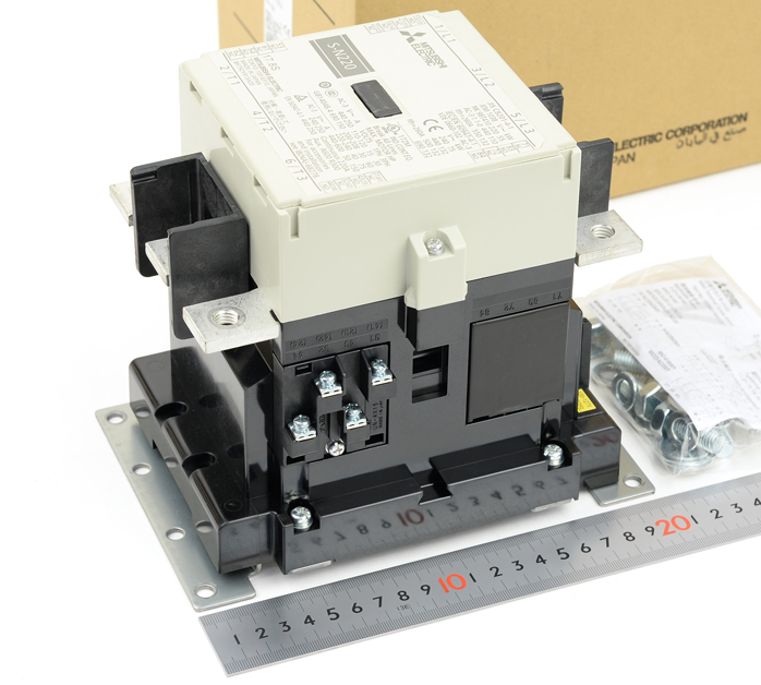 三菱 電磁接触器 S-N220(AC100V)