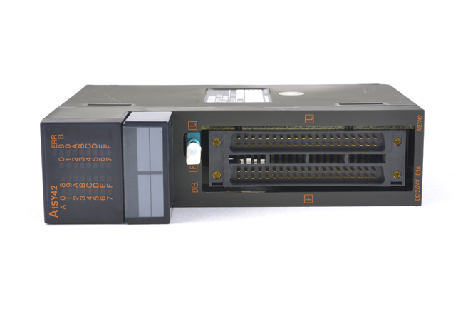 三菱 出力ユニット A1SY42 (99年製)