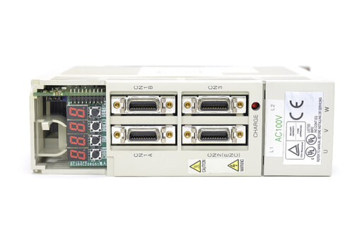 三菱 ACサーボアンプ MR-J2-20A1-A15 (電源ON累積時間117827h・欠け複数あり)